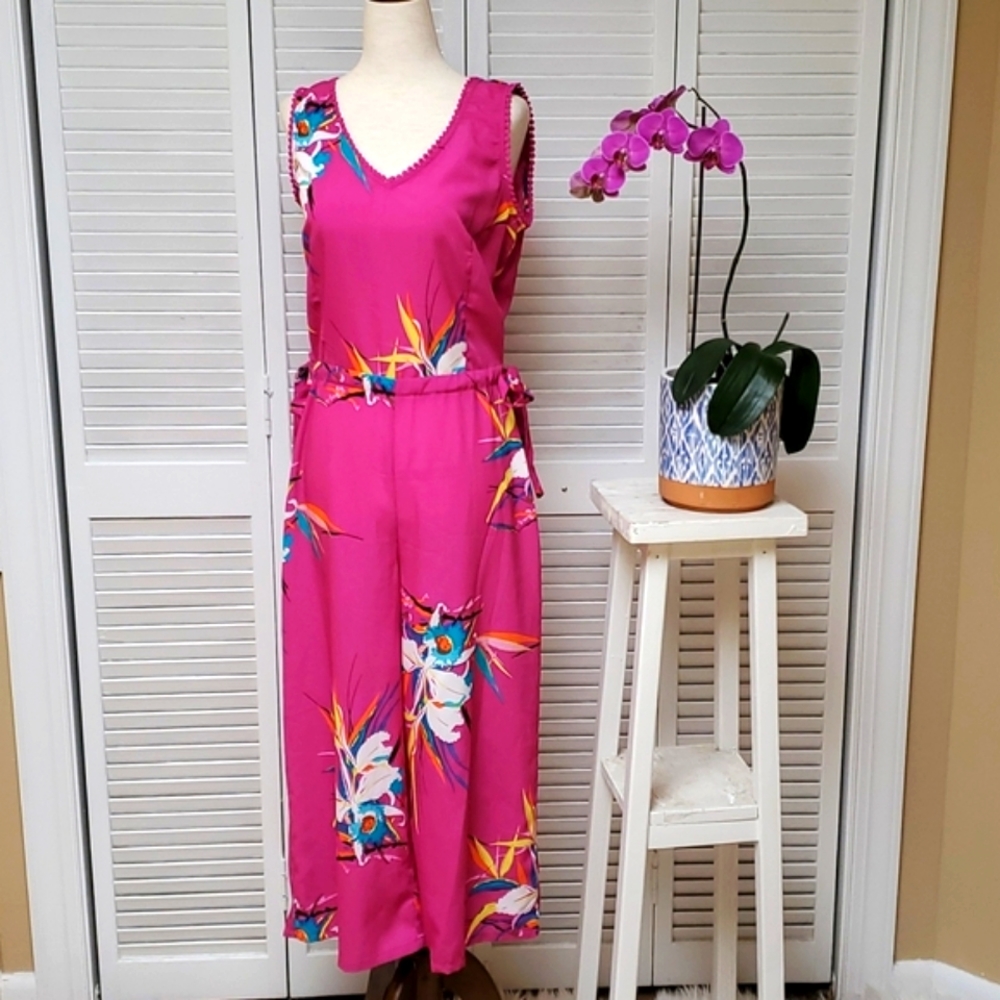 NWT Jasmine & Juliana Size 4 Floral Print Romper.